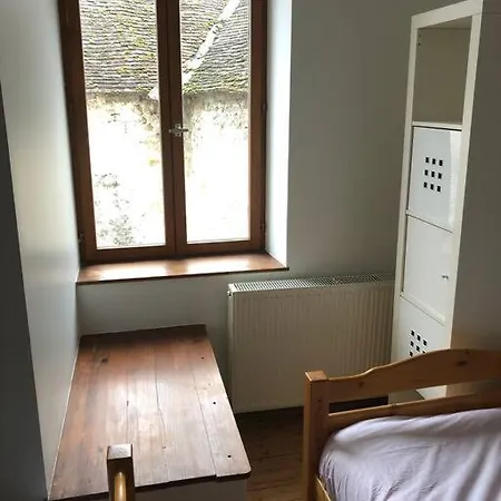 Aux Volets Bleus Feriehus Ecuelles (Seine-et-Marne)