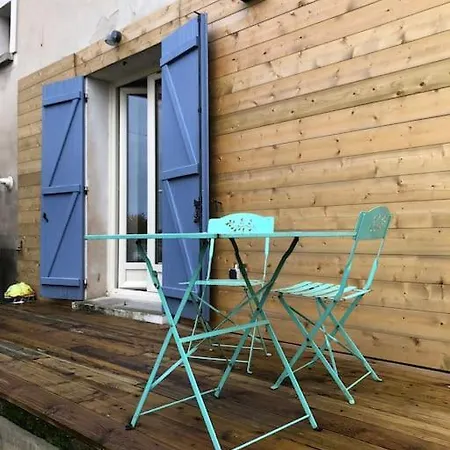 Aux Volets Bleus Holiday home